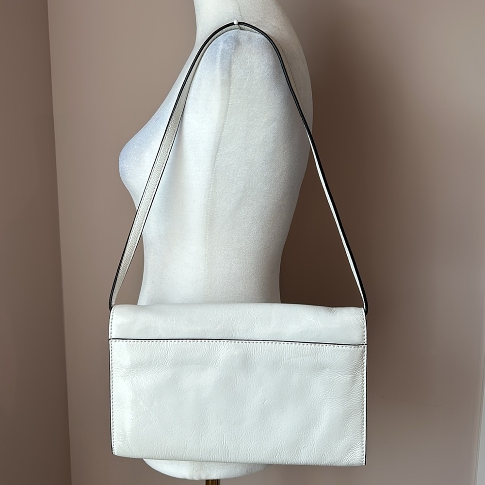MICHAEL Michael Kors Beverly Coated Leather Oversized Clutch Shoulder Bag White - Picture 3 of 15